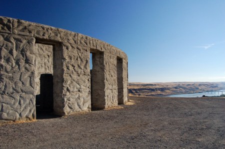 maryhill-stonehenge-war-memorial