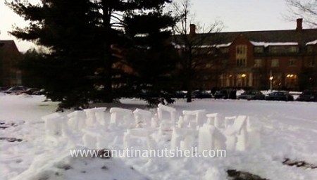 Snowhenge-pic