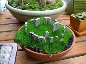 miniature Stonehenge garden by Two Green Thumbs Gardens