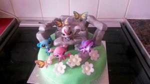 Littlest Pet Shop/Stonehenge cake, photo used with permission